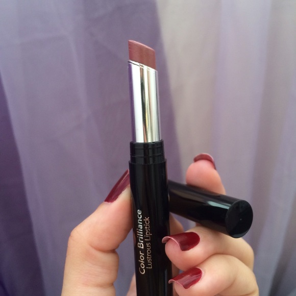 Laura Geller Other - Laura Geller COLOR BRILLIANCE LUSTROUS LIPSTICK🌙