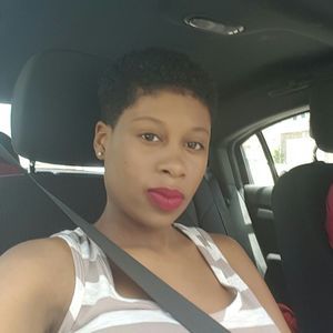 Meet your Posher, Danyelle