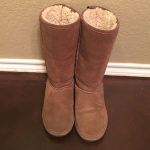 Bearpaw boots