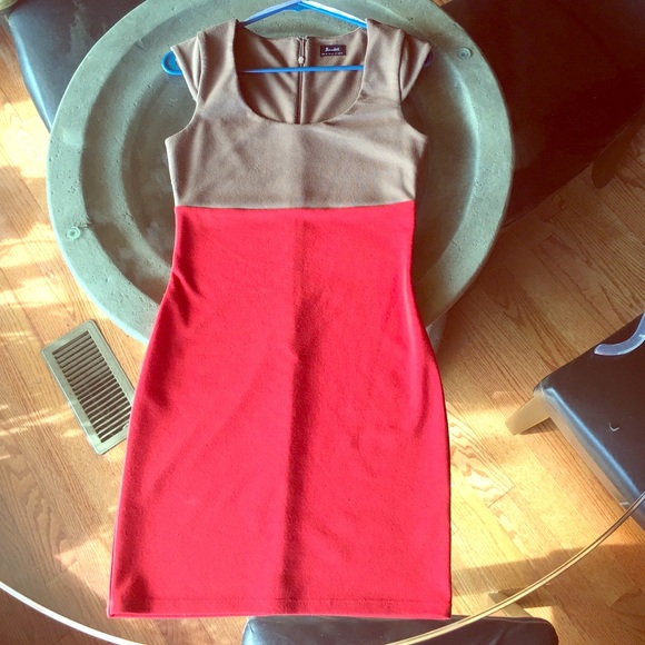 🔹🔸BARDOT, form fitting NWOT🔹🔸 - Picture 2 of 3