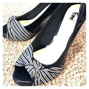 NWT Fioni Navy Patent Open Toe Heels