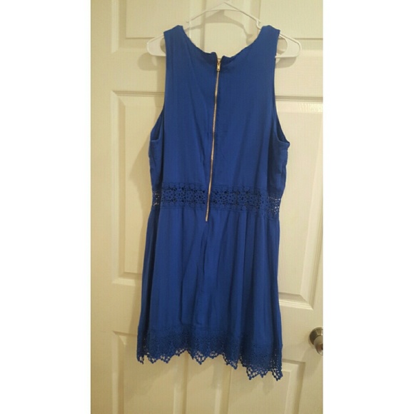 Dress - Picture 2 of 2