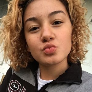 Meet your Posher, Lilian