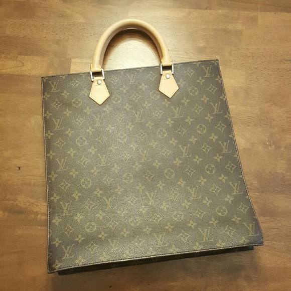 Brief case LV 15 x 4 x 14 TALL BROWN SIGNATURE BAG