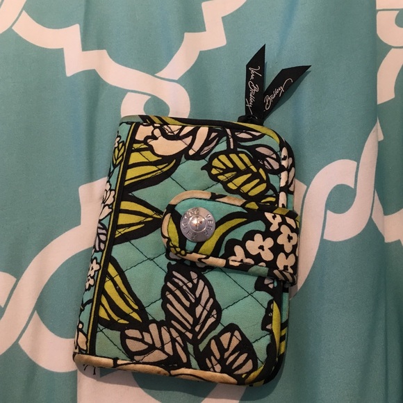cute and stylish Vera Bradley wallet