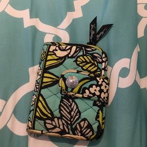 cute and stylish Vera Bradley wallet