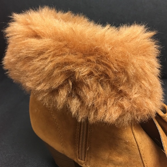Suede booties - Picture 3 of 4