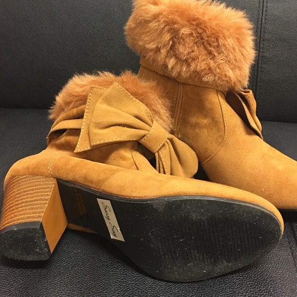 Suede booties - Picture 4 of 4