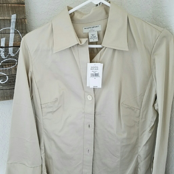 Banana Republic Blouse. NWT