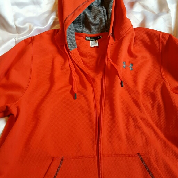Men's Large Under Armour Zip-up Hoodie