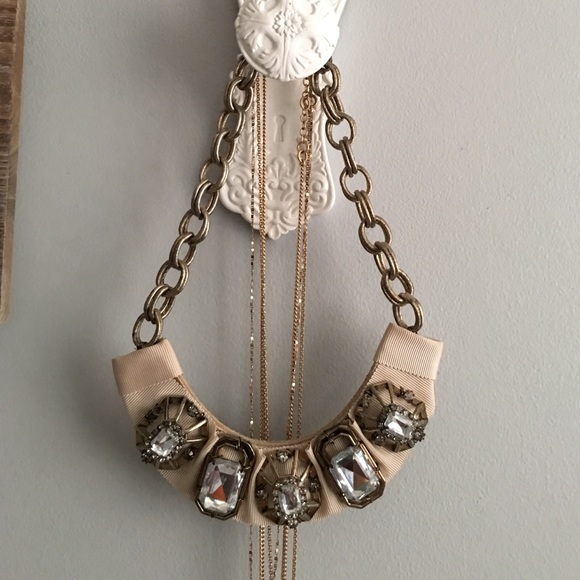 Statement necklace