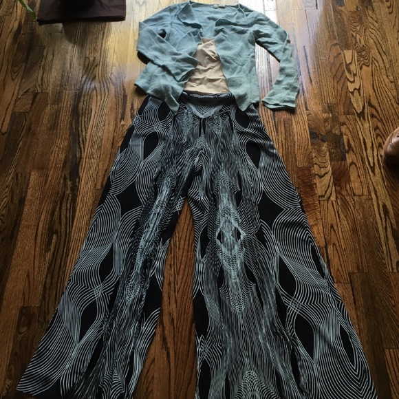 *DONATED*Gorgeous palazzo pant