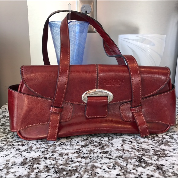 Cute Red Purse Tons of pockets!