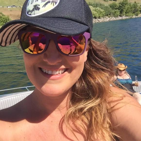 Meet your Posher, Kari