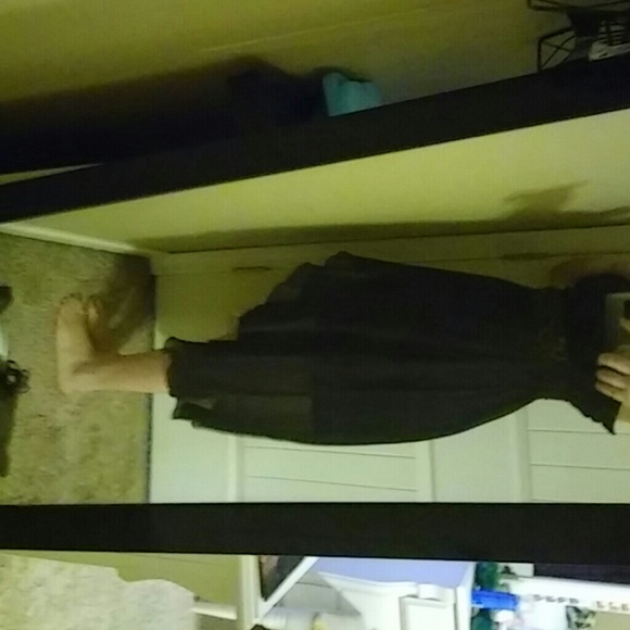 CUTE BLACK DRESS - Picture 2 of 4