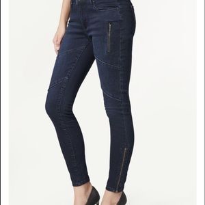 Justfab stretchy Motto Skinny Jeans w/ zipper