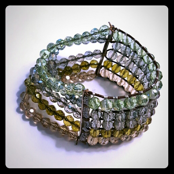 Multicolor stretch bead bracelet - Picture 1 of 3