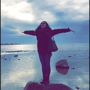 Meet your Posher, Brooke