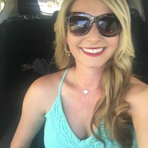 Meet your Posher, Jenny