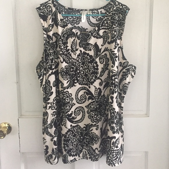Paisley top