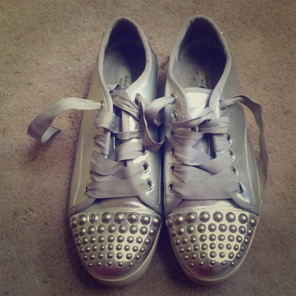 Vera Wang - Silver Studded Casual Shoes