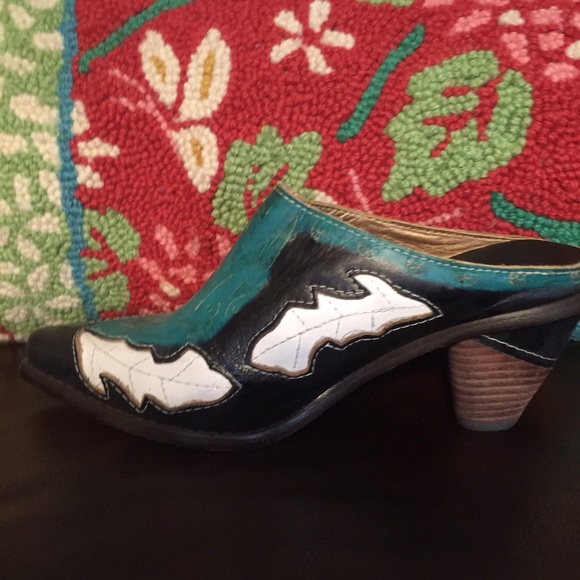 Spring Step clogs NWOT size 7