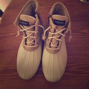 Sperry Topsider Duck Boot Tan and Off White