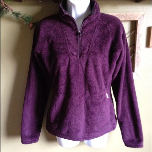 North face plush pullover in gorgeous purple! 😍