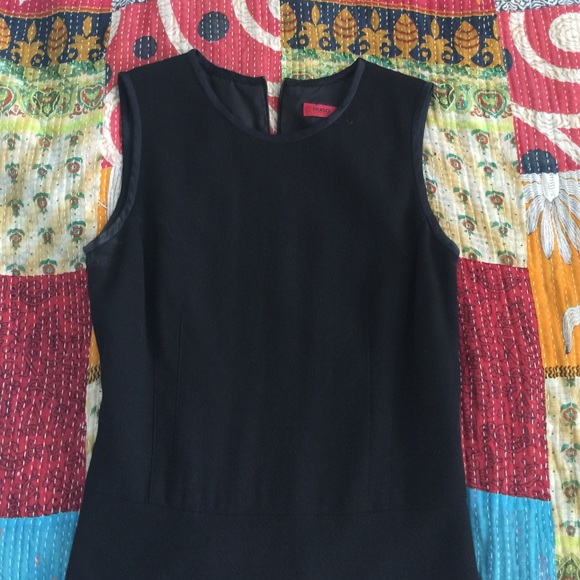 Hugo dress. Classy black. - Picture 2 of 3