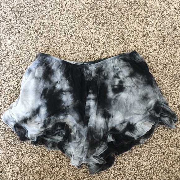 brandy melville stretchy flowey shorts
