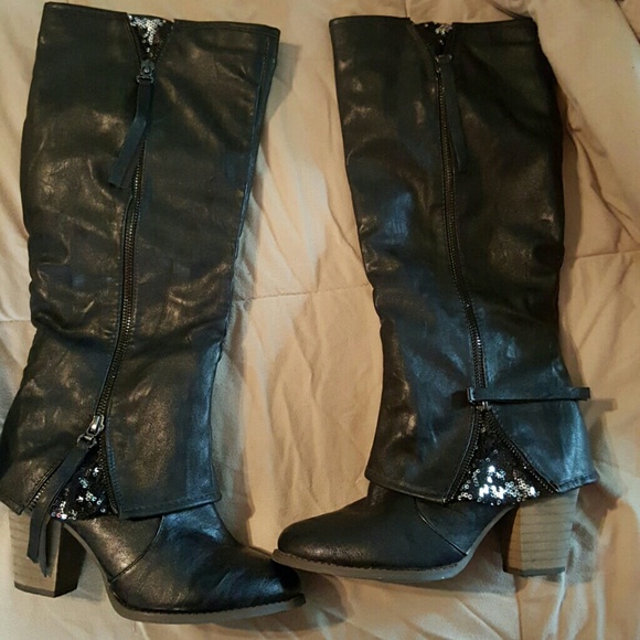 Vanity Boots Size 8