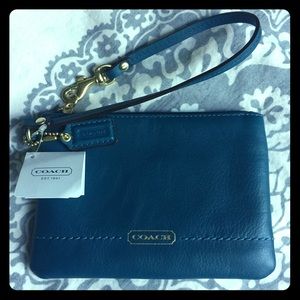 NWT - Coach - Campbell Leather Wristlet