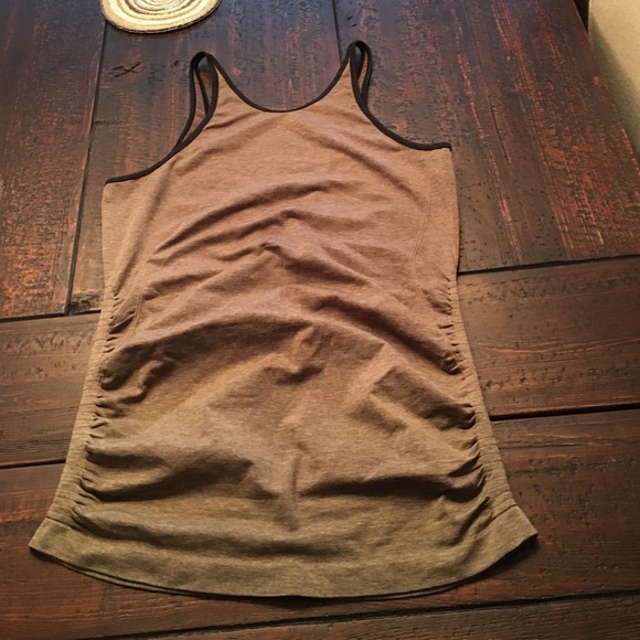 Lululemon tank