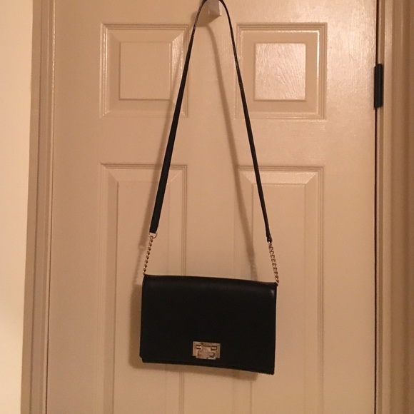 Kate spade black leather bag with gold hardware - Picture 2 of 4