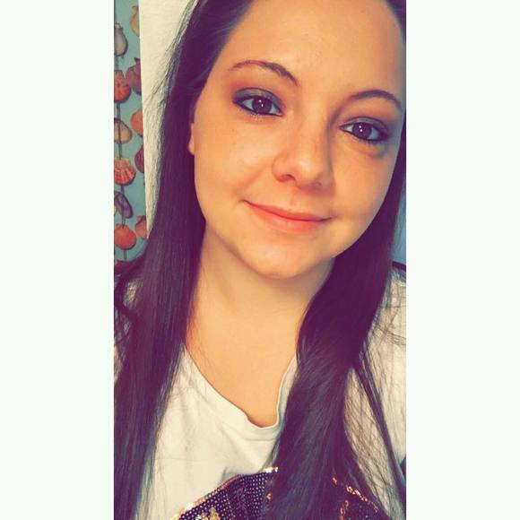 Meet your Posher, April