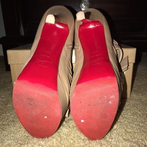 Christian Louboutin Shoes - Christian Louboutin madame butterfly nude leather Christian Louboutin Shoes - Christian Louboutin madame butterfly nude leather