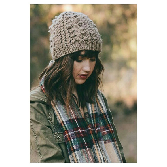 Mocha Cable Knit Chunky Braided Beanie, 2 Colors - Picture 4 of 4