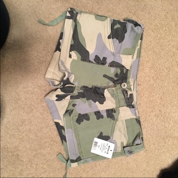 Army shorts NWT
