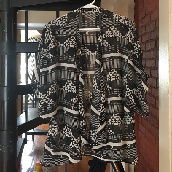 Black and white kimono | Swimsuit cover up