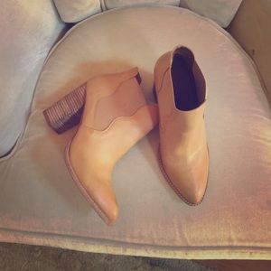 Chinese laundry camel leather nude ankle boots