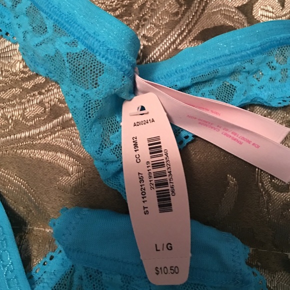 Victoria Secret thong panties - Picture 2 of 2