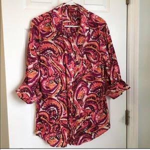 Fun printed shirt! 👚