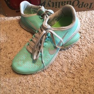Nike Tiffany blue tennis shoes