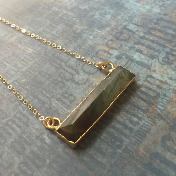 Pyramid Labradorite Necklace - Picture 2 of 2