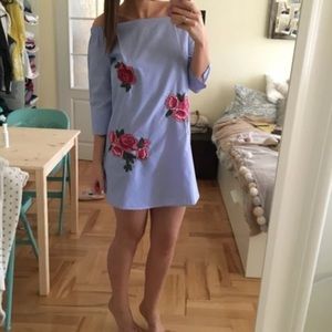 Straps shirt with flowers