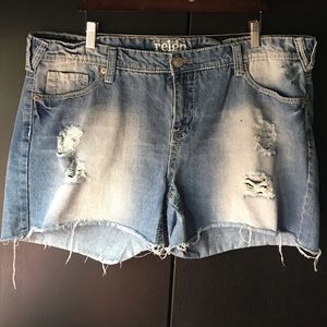 Jeans Shorts / Distressed