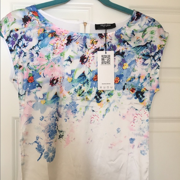 Cute top! - Picture 3 of 4