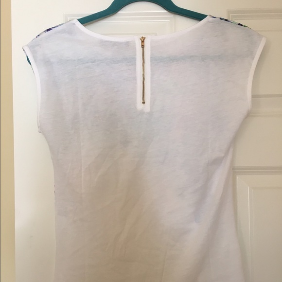 Cute top! - Picture 4 of 4