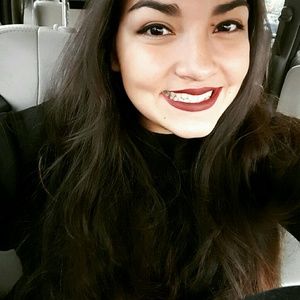 Meet your Posher, Julia