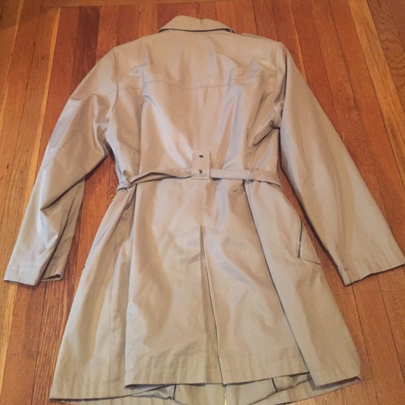 🎈Closet Clearout🎈DKNY Fabulous Pleated Trench - Picture 4 of 4